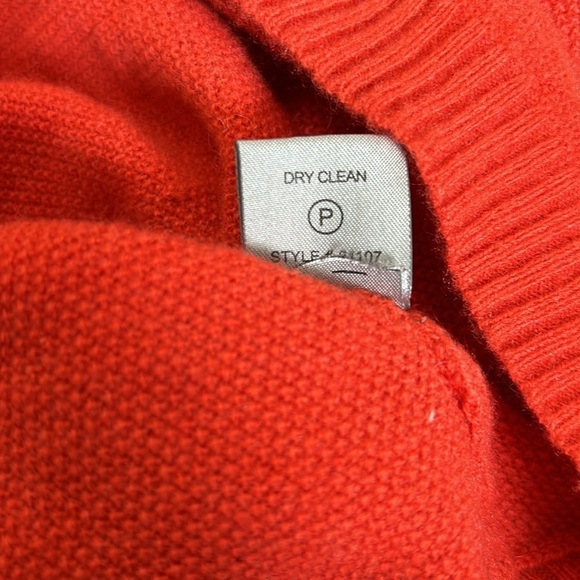 360 CASHMERE Orange V-Neck Oversized Sweater Size Small - Picture 6 of 8